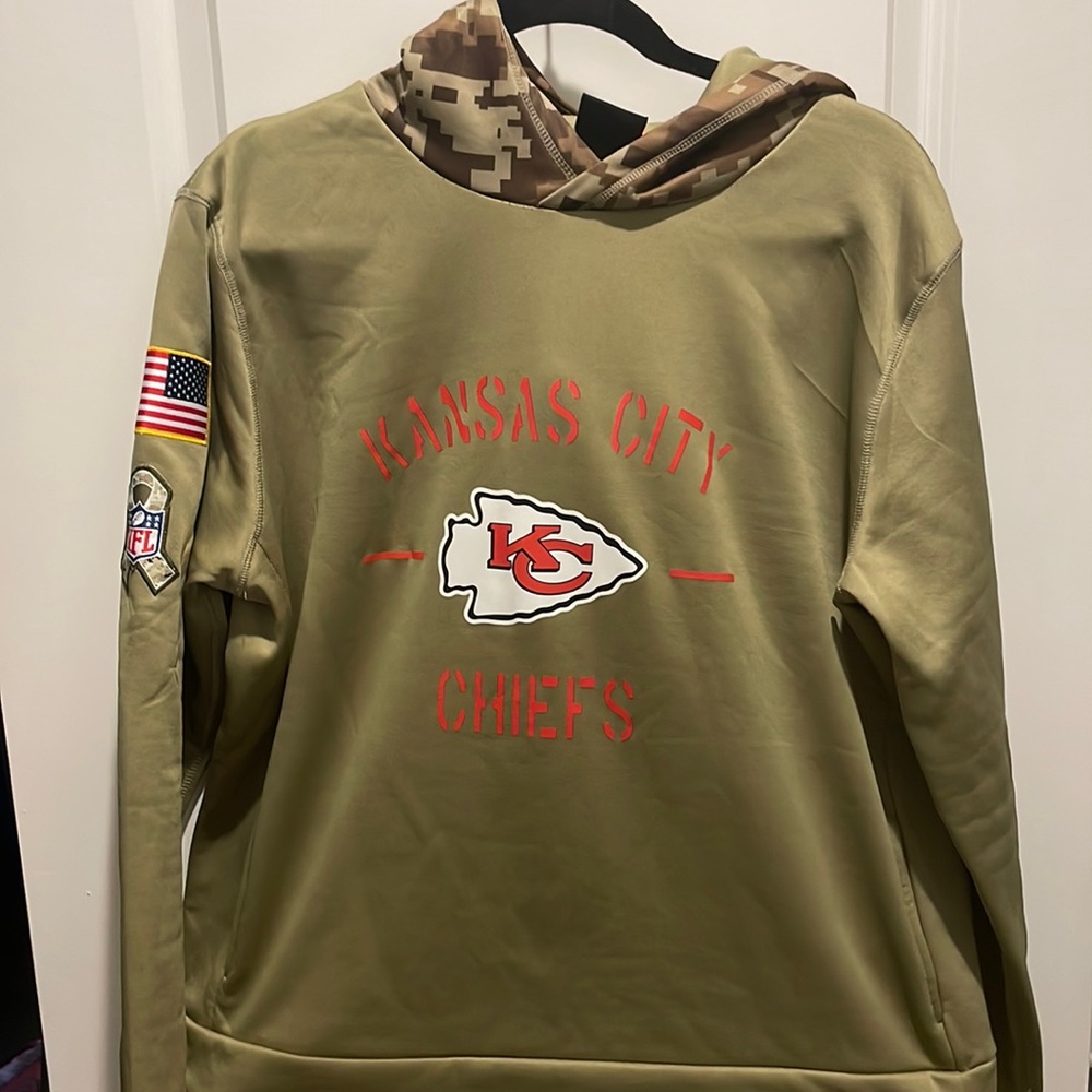 Women’s Chiefs Hoodie